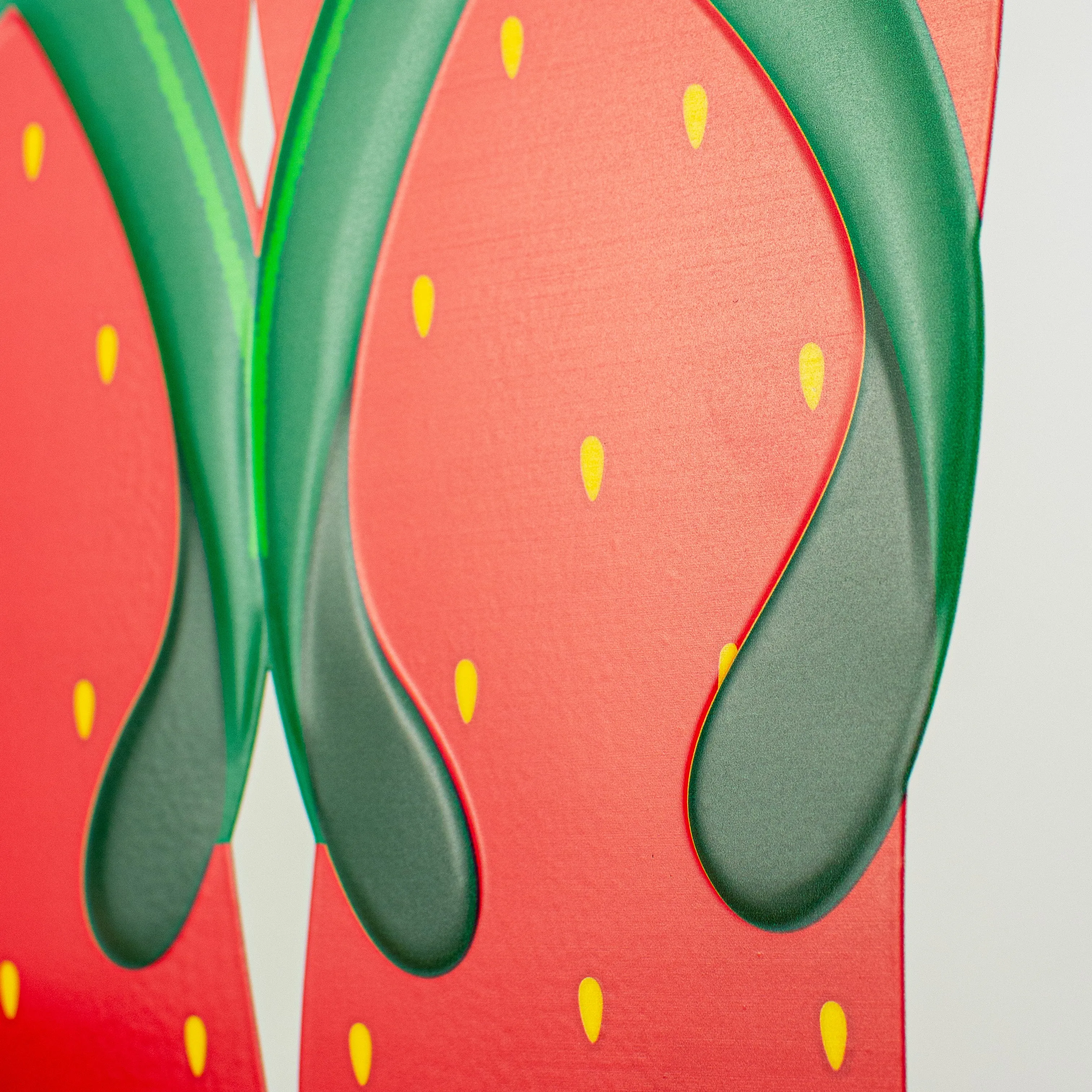 12" Embossed Metal Hanger: Strawberry Flip Flops