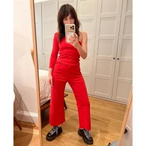 stretchy red wideleg pleated pants - 6x