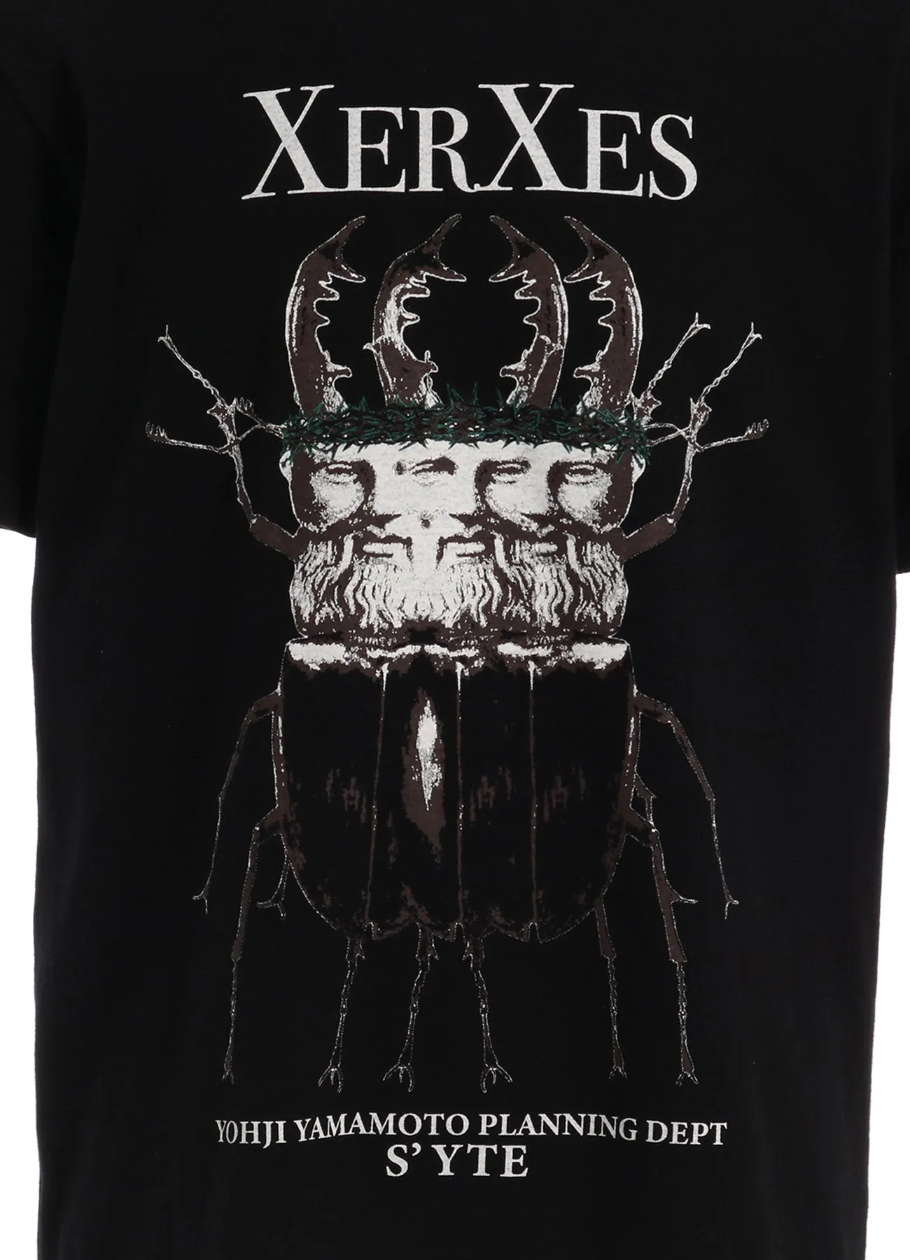 S'YTE x KOICHI IYODA ARTWORK PRINTED T-SHIRT -Xerxes-