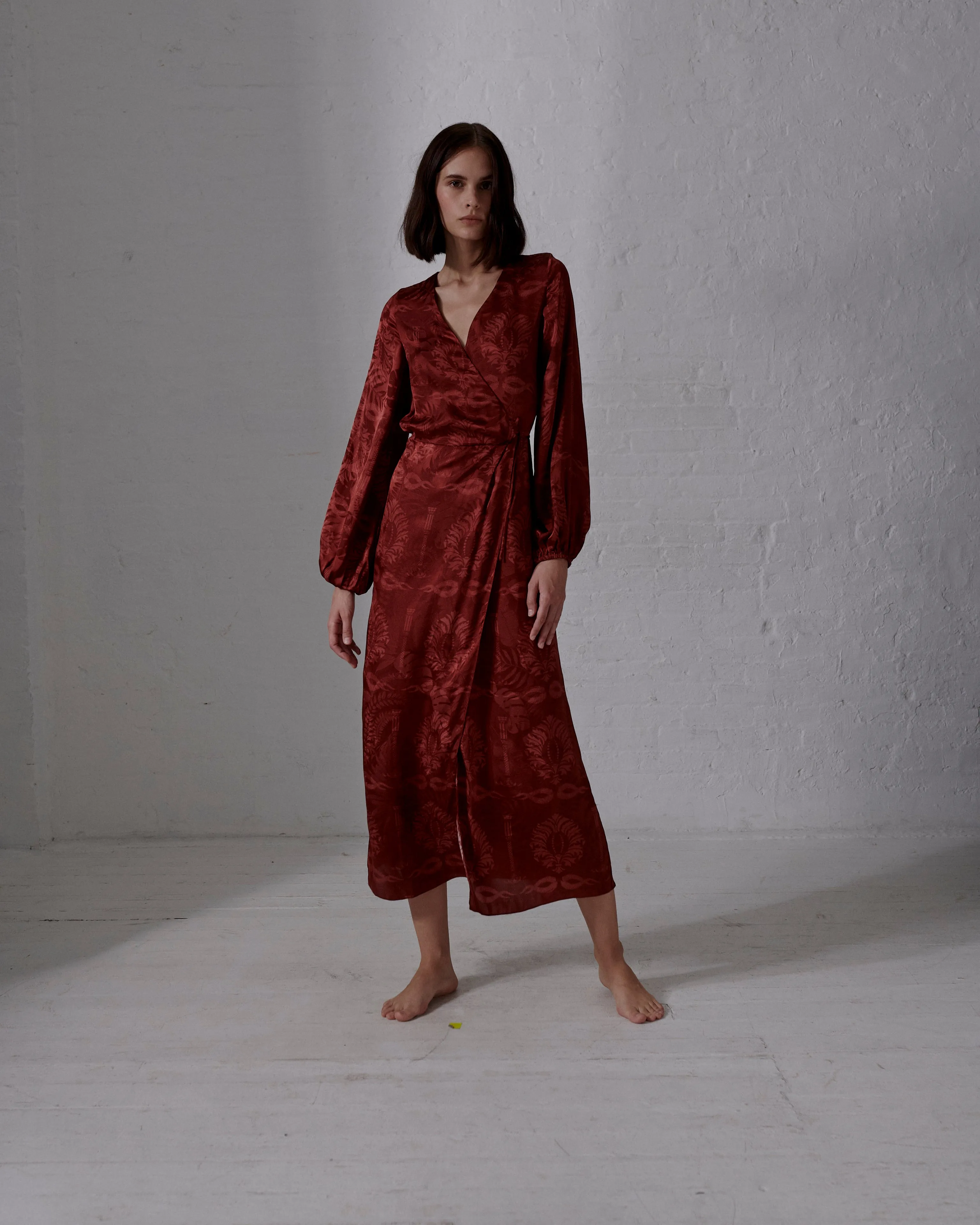 Tertulia Jacquard Maxi Dress / Wine